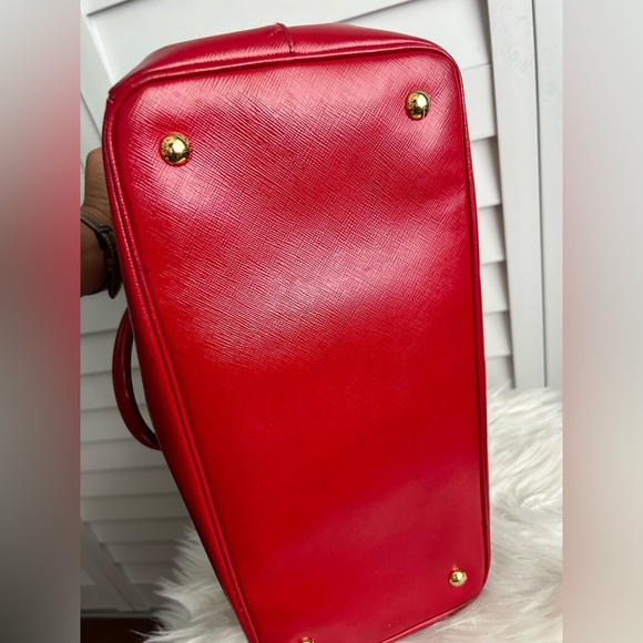 Prada | Vernice saffiano lux structured satchel tote - Picture 16 of 17